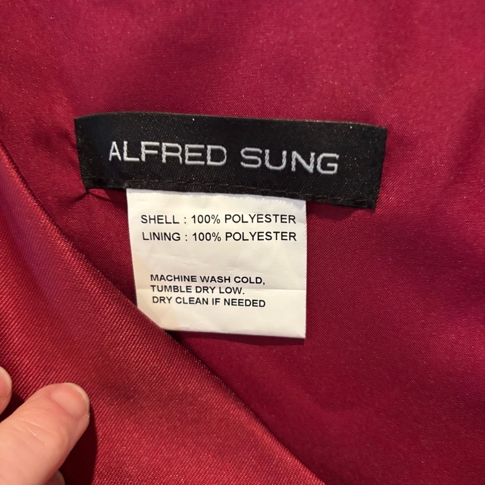 NWT Alfred Sung Off the Shoulder Satin Gown in Burgundy, size 4R - Picture 4 of 16